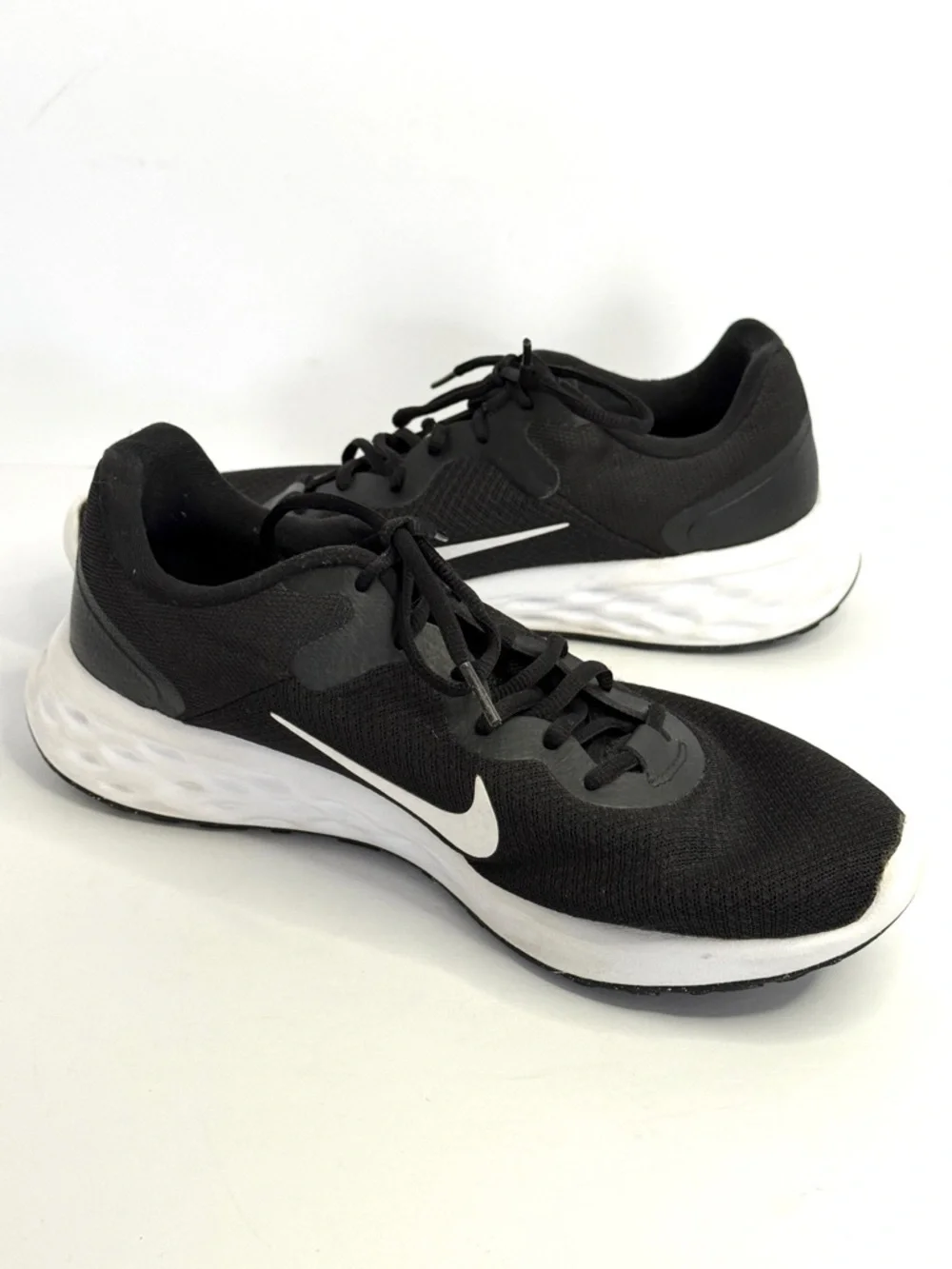Nike Revolution 6 NN Men's Shoes Athletic Sneakers Black White Size 11